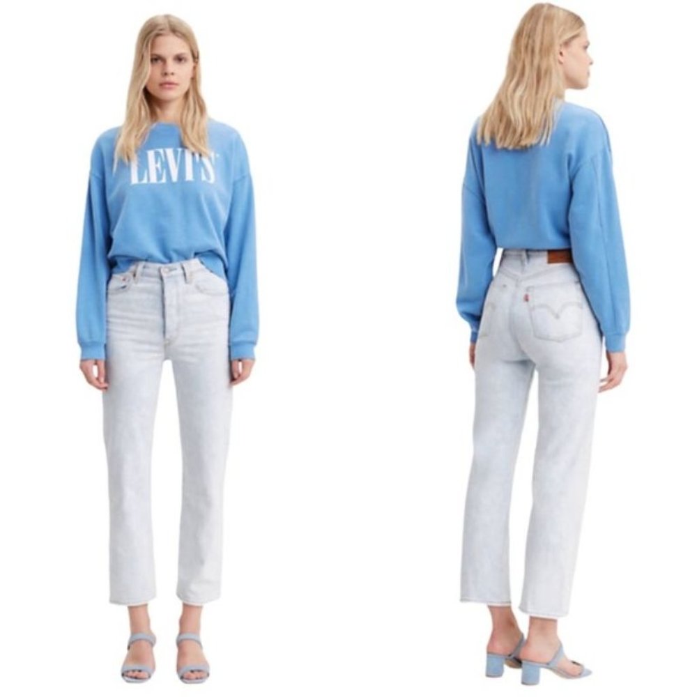 NWOT Levi's women’s 27 Ribcage High Waist Straight Ankle Button Fly Jeans
